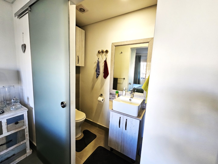 2 Bedroom Property for Sale in Island View Western Cape